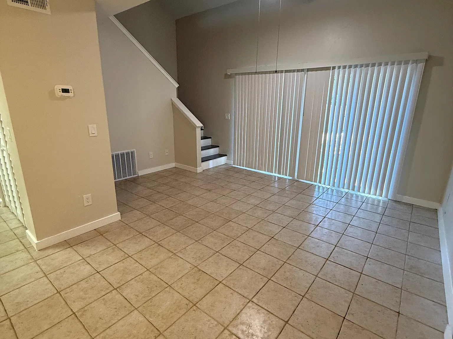 2 bed, 1154 sqft, $1,600 — Photo 2
