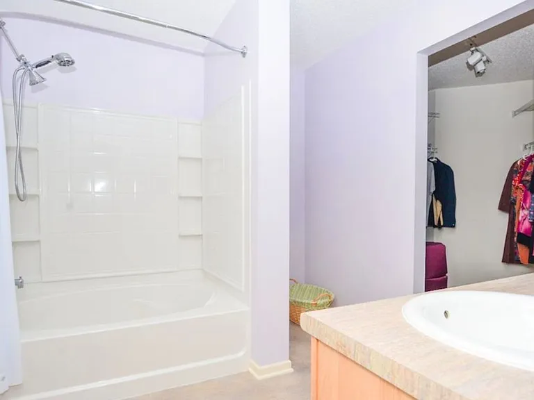 4182 Fletcher Dr — Photo 17