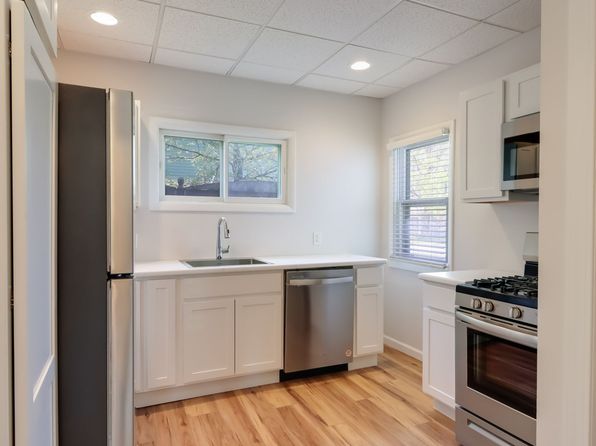 624 E State St #1
