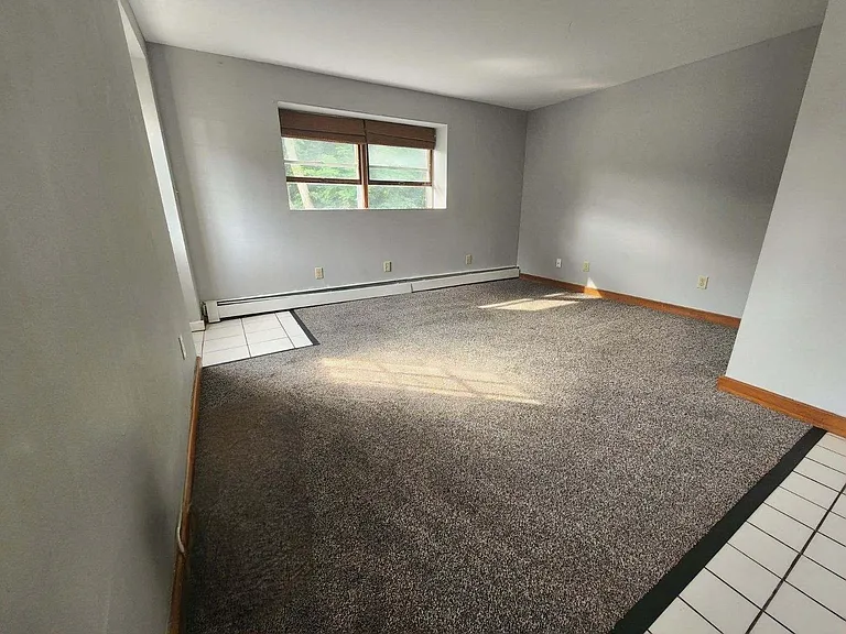 10 Samantha Ln #C — Photo 3