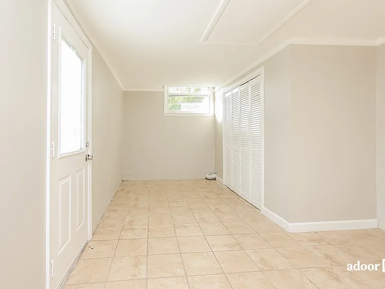 1332 Cheshire Dr — Photo 14