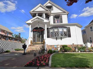 37 Garden St, Ridgefield Park, NJ 07660