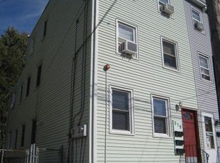 319 Mercer St, Gloucester City, NJ 08030