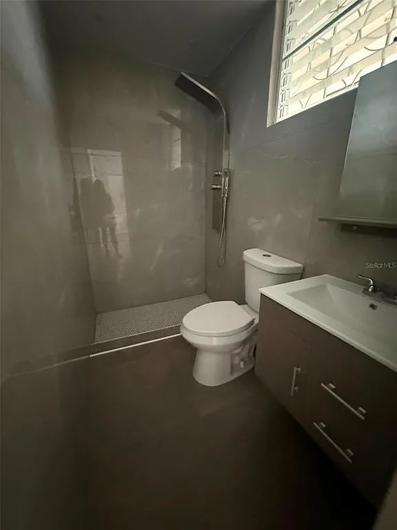 4 bed, 2.0 bath, 1200 sqft, $1,500 — Photo 3