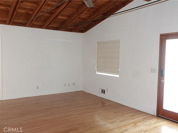 3rd image of 3363 Hollydale Dr
