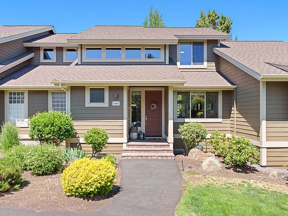 2nd image of 1302 Highland View Loop