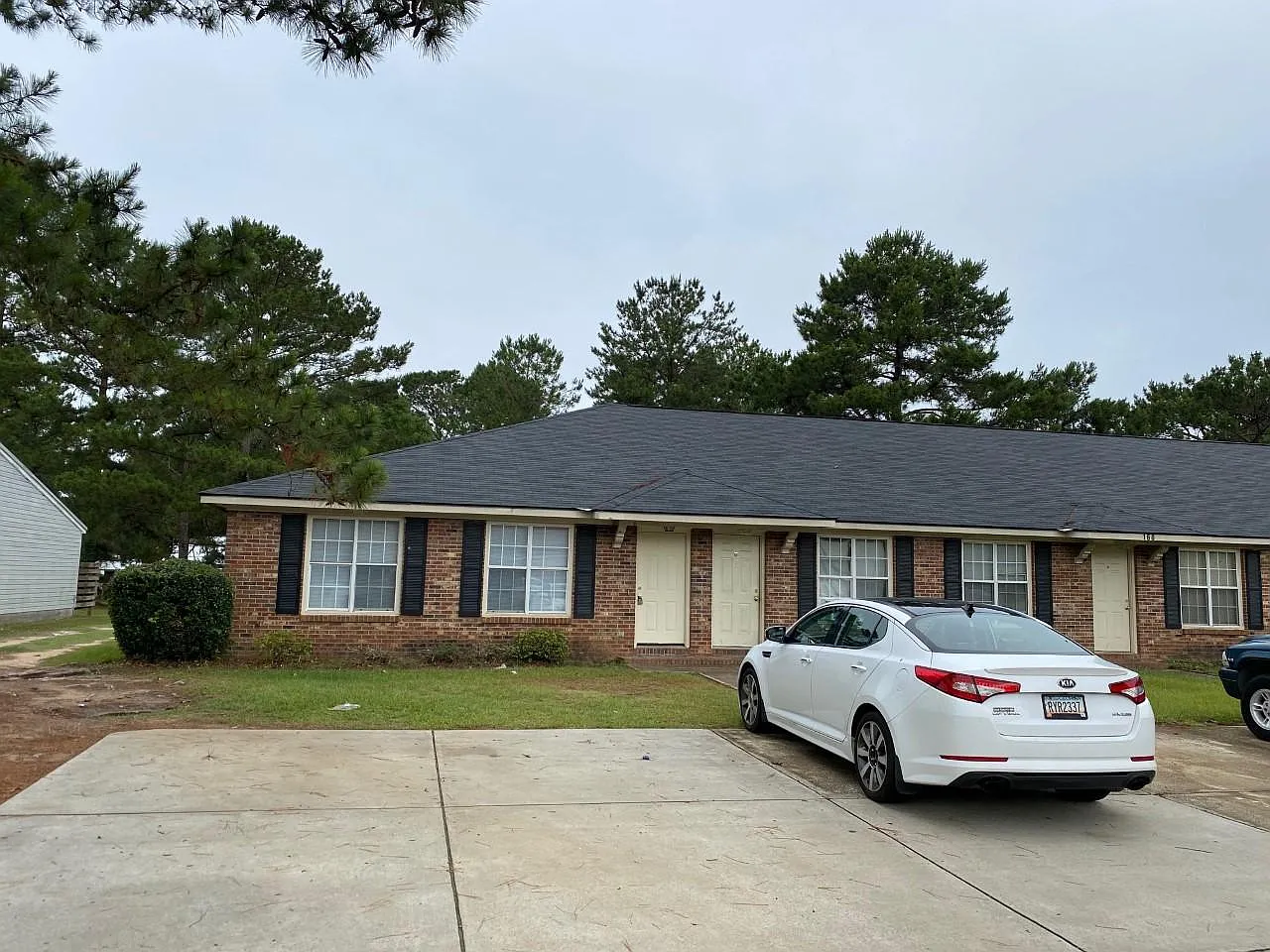 3 bed, 1278 sqft, $950 — Photo 1