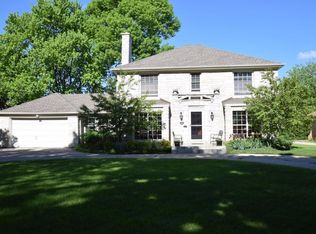 3915 N Lake Dr, Shorewood, WI 53211