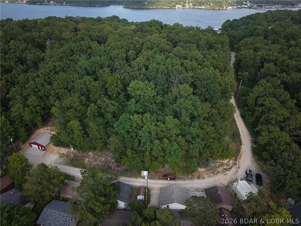 1st image of Moss Hollow Ln