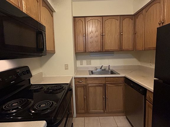 5th image of 31577 Fraser Dr APT 2