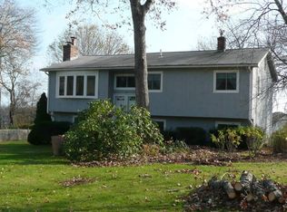17 Bonnet View Dr, Narragansett, RI 02882