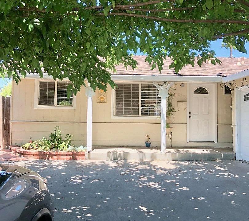 1st image of 2286 Bluebell Ave