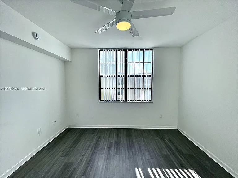 1919 Van Buren St #818A — Photo 13