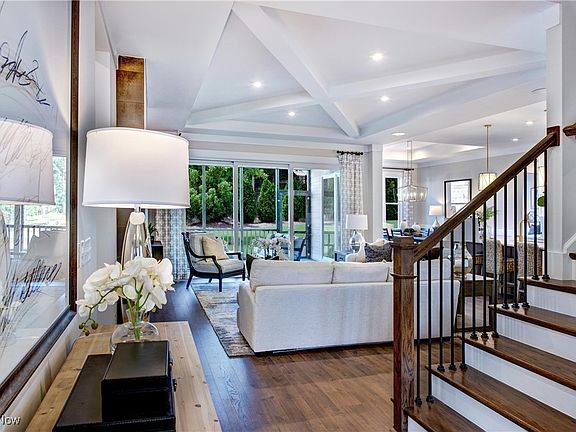 4th image of 328 Arboretum Ct