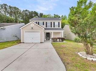 421 Savannah River Dr, Summerville, SC 29485