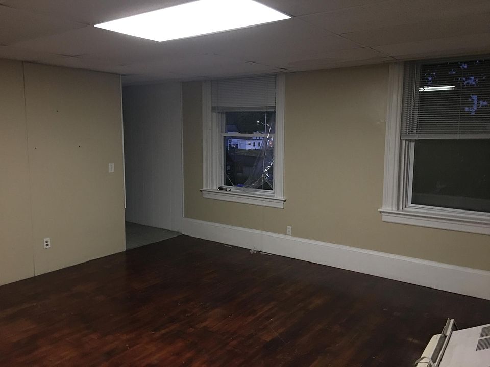 2nd image of 7 Lanphear St APT D