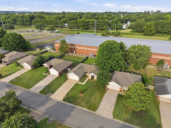 3rd image of 640 Cherub Dr