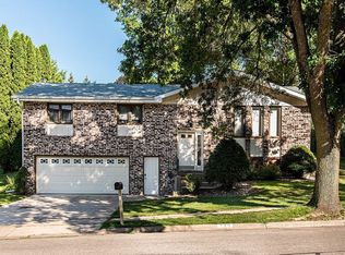 740 Boyer St, Dubuque, IA 52001