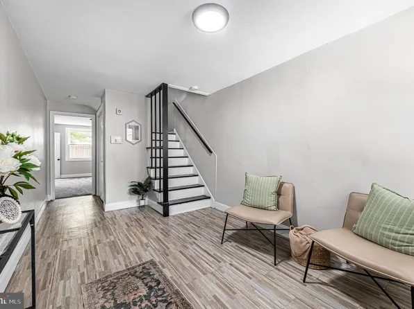 219 Londonderry Ln, Darby, PA 19023