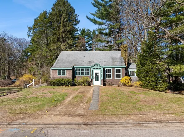 45 Cottage St, Sharon, MA 02067