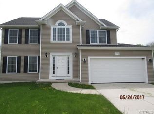 1412 Evergreen Dr, Lake View, NY 14085