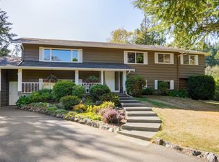 9743 Ardmore Dr, North Saanich, BC V8L 5H5