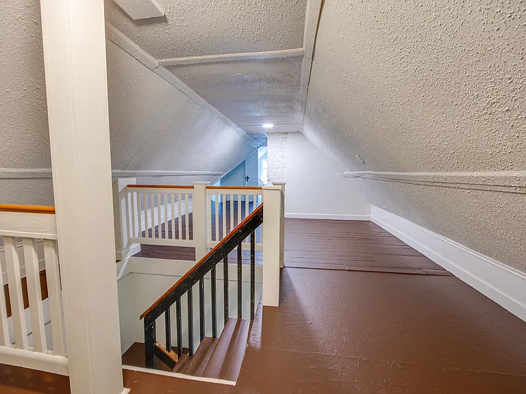 1725 Barker Ave — Photo 18