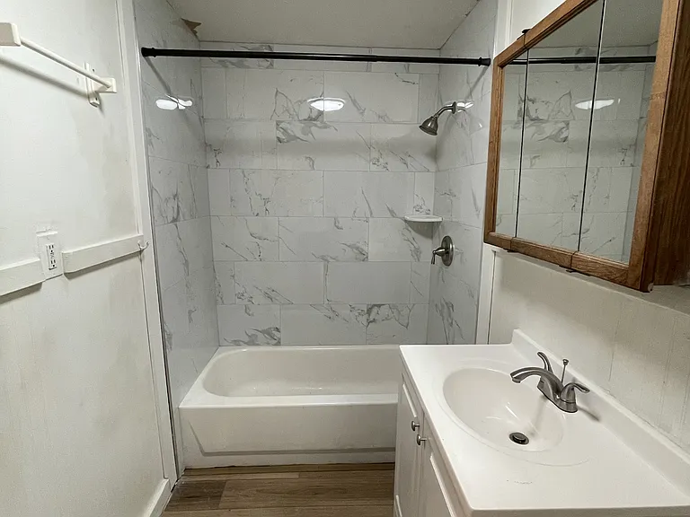 2742 Adams Ave — Photo 13
