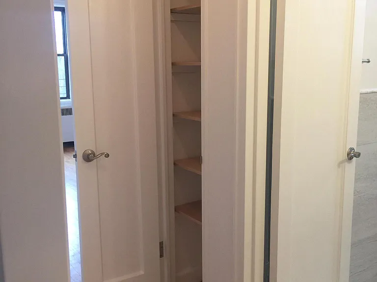 111 Larchmont Acres — Photo 12