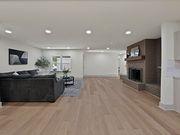 4th image of 5704 Wessex Ave