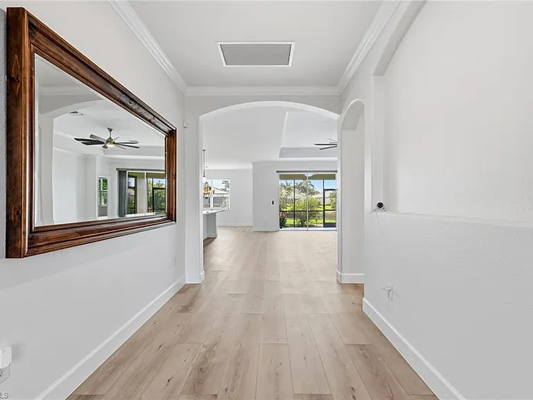 2290 Vermont Ln — Photo 5