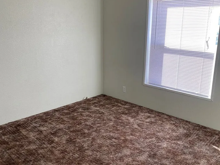1340 Madison St #5 — Photo 17