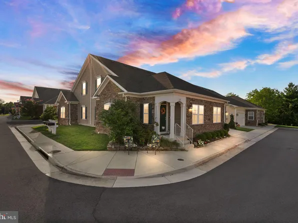 69 Harpers Mill Way, Lovettsville, VA 20180