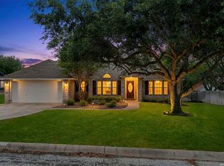 115 River Mdw, Castroville, TX 78009