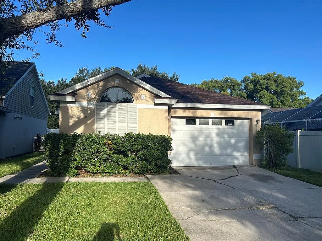 4 bed, 2.0 bath, 1358 sqft, $2,150 — Photo 1