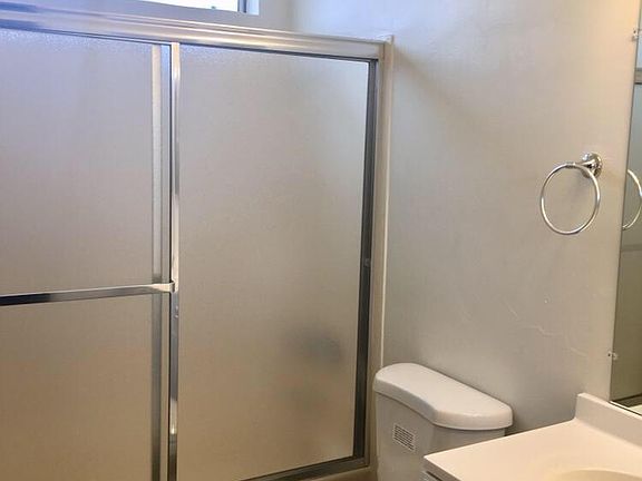5th image of 2450 E 6th St APT 3