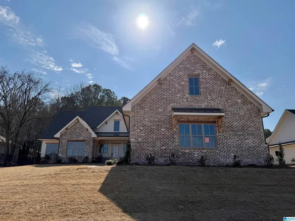 317 Lake Creek Dr, Guntersville, AL 35087