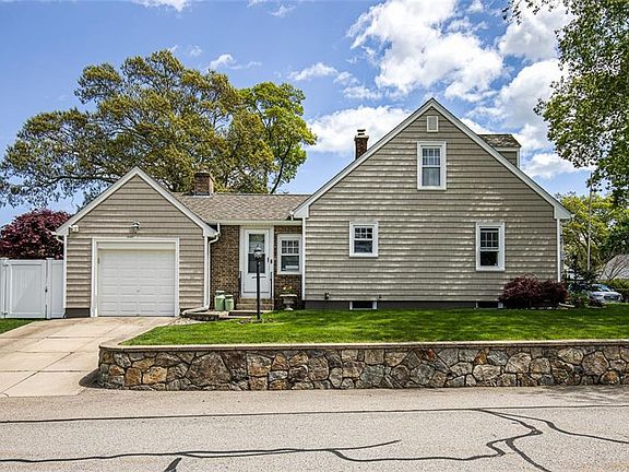 5th image of 77 Hopedale Dr
