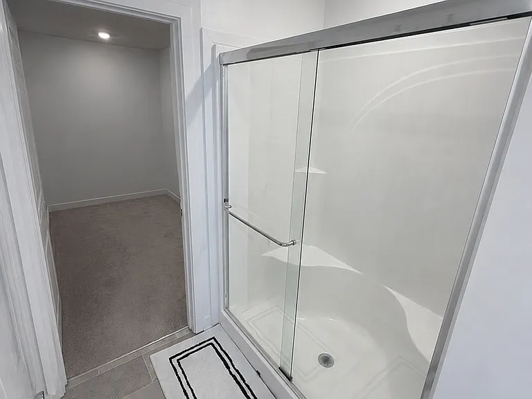 2137 Egbert Rd — Photo 33