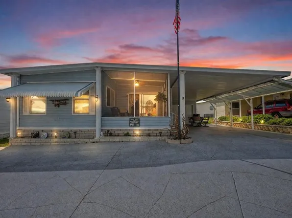 7135 El Dewitt St, Zephyrhills, FL 33541