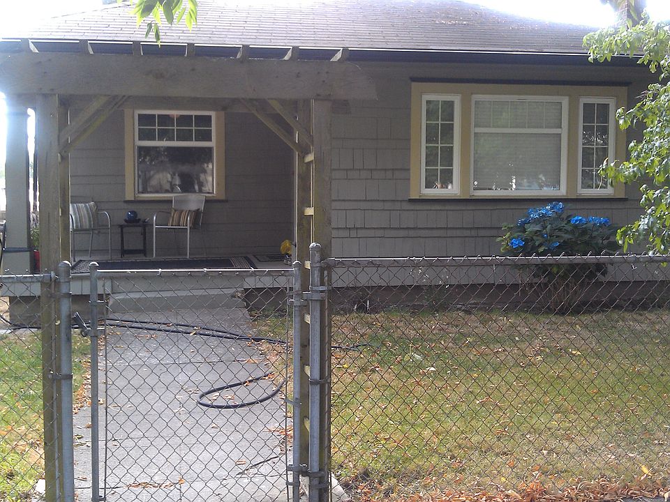 1st image of 1023 S Steele St