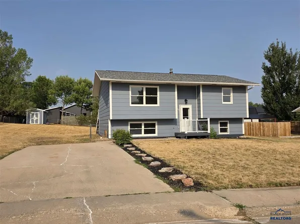 815 S 32nd St, Spearfish, SD 57783