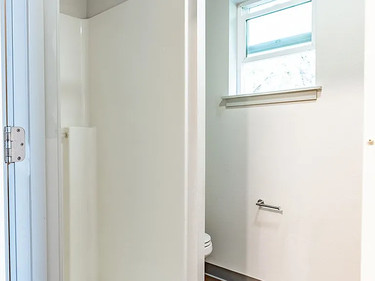 Elegant, Efficient Studios in Beautiful Delridge! — Photo 28
