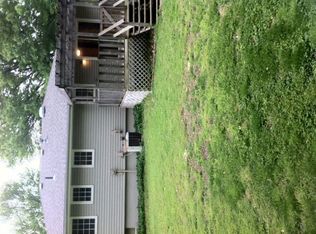 2705 Flintstone Dr, Saint Joseph, MO 64505