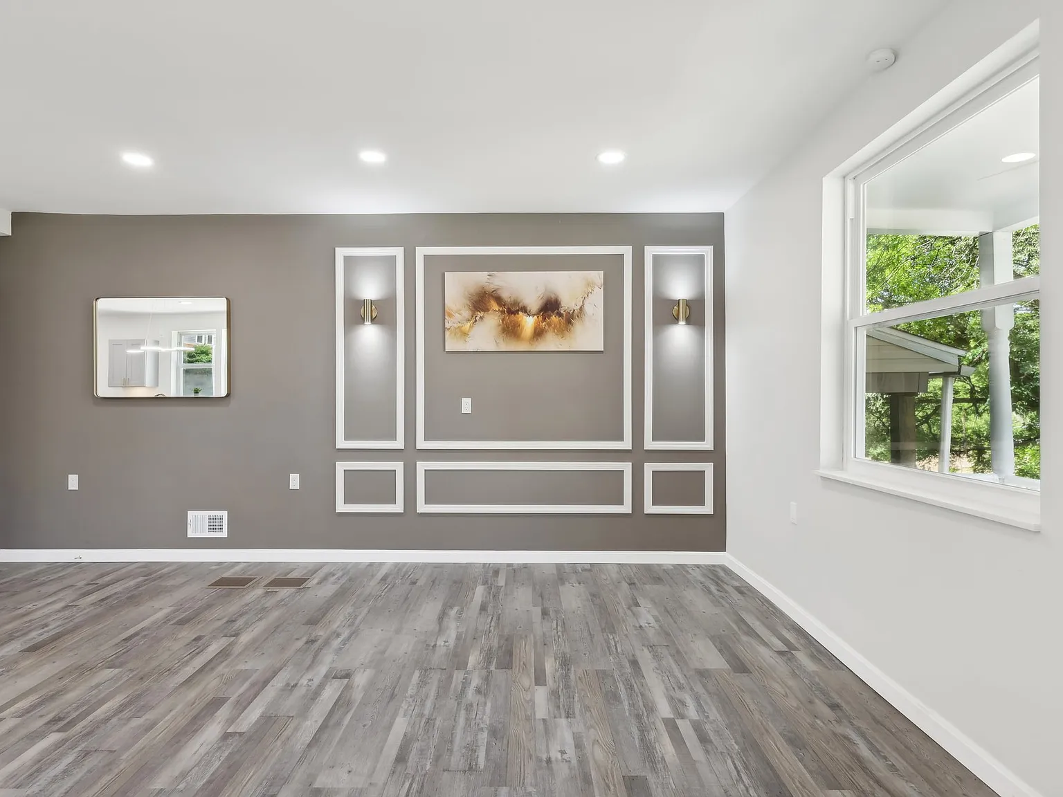 3 bed, 2.5 bath, 1400 sqft, $2,400 — Photo 3