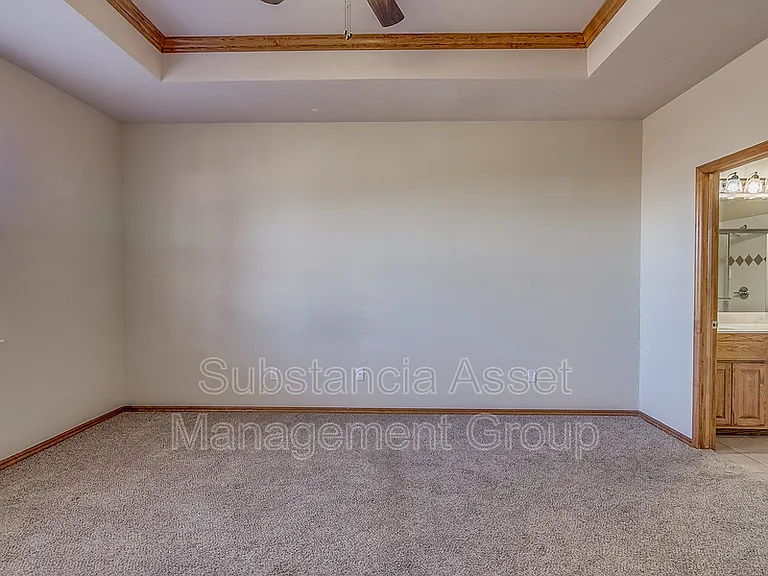 901 NE 26th Ct — Photo 13