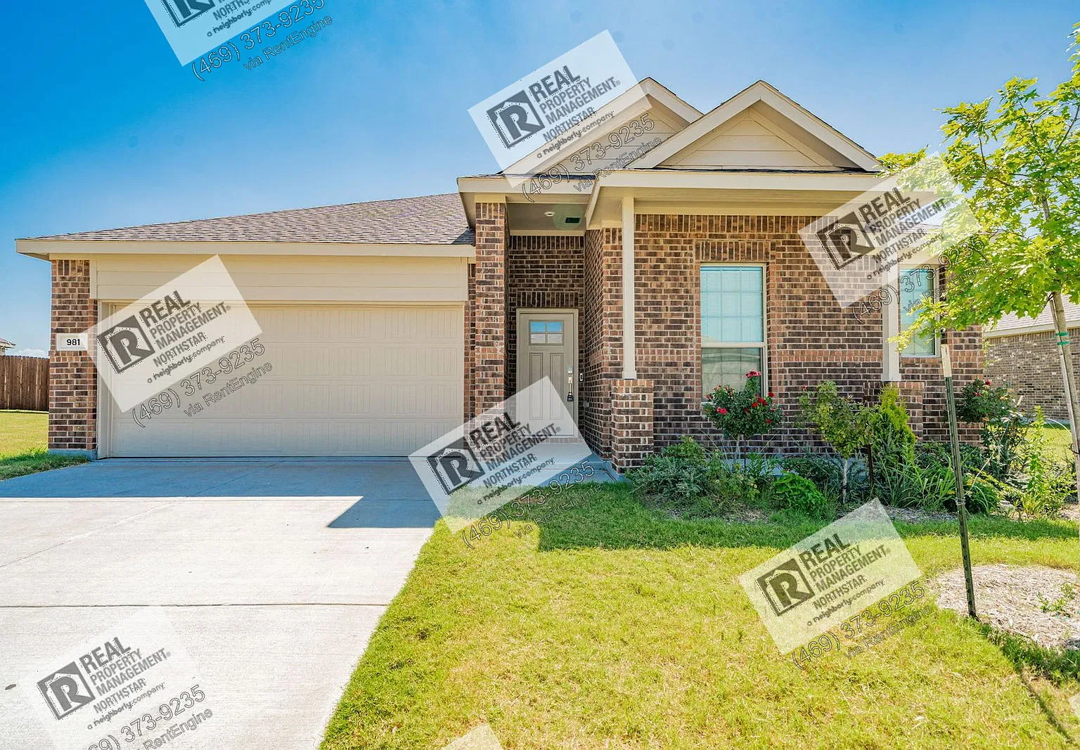 4 bed, 2.0 bath, 2007 sqft, $2,200 — Photo 1