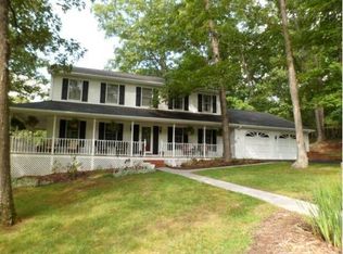 2301 Woodland Hills Dr, Blacksburg, VA 24060