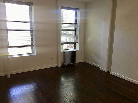 3rd image of 443 17th St #2RR