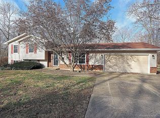 533 Lindsey Ln, Farmington, MO 63640